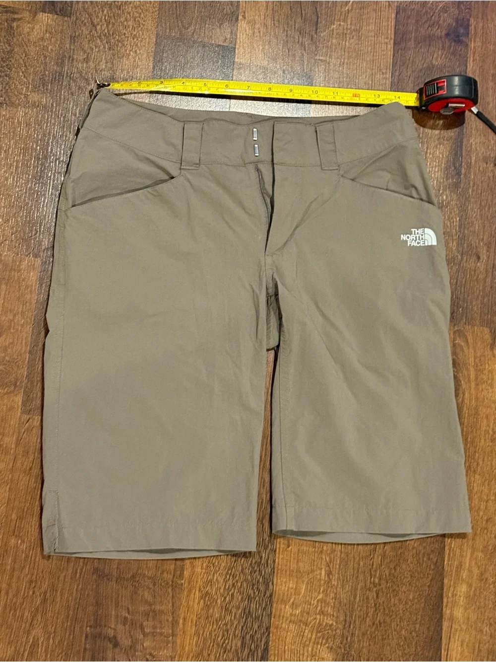 The North Face Women's Olive Green Hiking Bermuda shorts  (size 2)